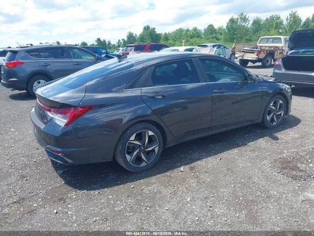 2022 HYUNDAI ELANTRA LIMITED 4