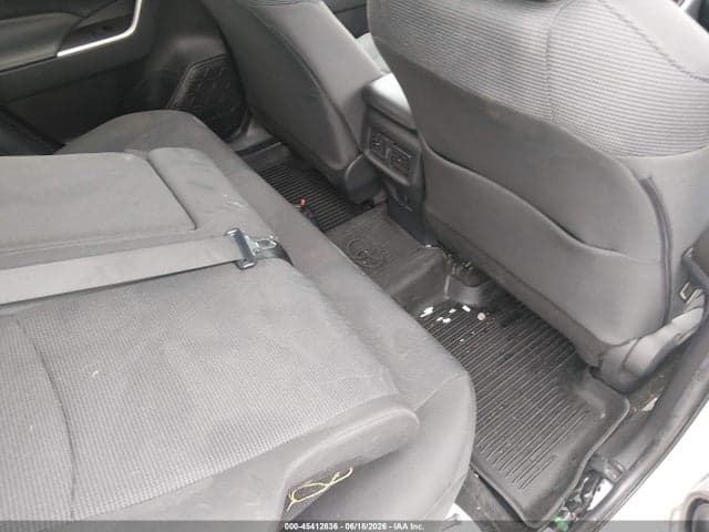 2023 TOYOTA RAV4 LE 8