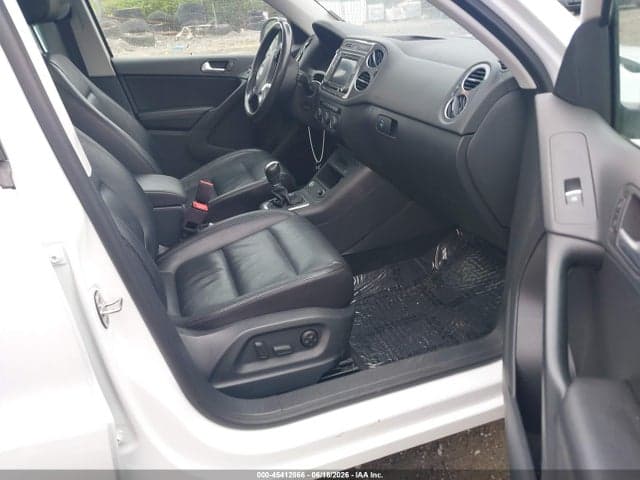 2017 VOLKSWAGEN TIGUAN 2.0T SPORT 5