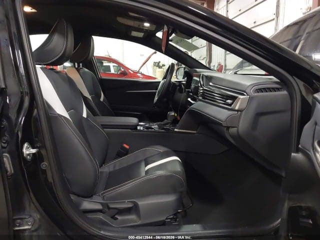 2025 TOYOTA CAMRY SE 5