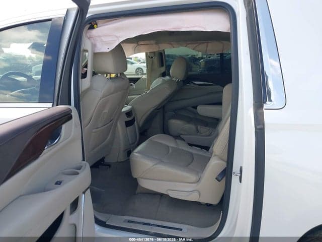 2017 CADILLAC ESCALADE ESV 8