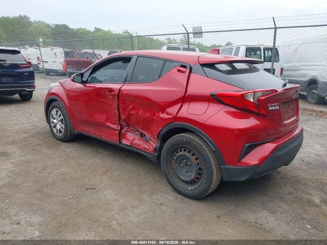 2020 TOYOTA C-HR LE 3