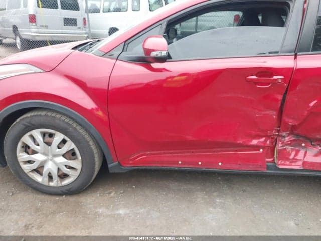 2020 TOYOTA C-HR LE 6