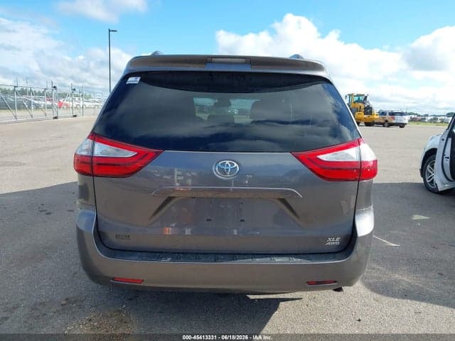 2017 TOYOTA SIENNA XLE 7 PASSENGER 16