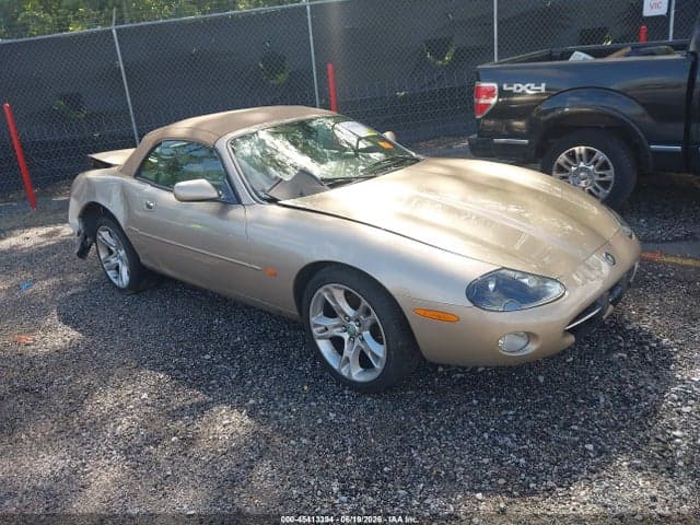2003 JAGUAR XK8 1