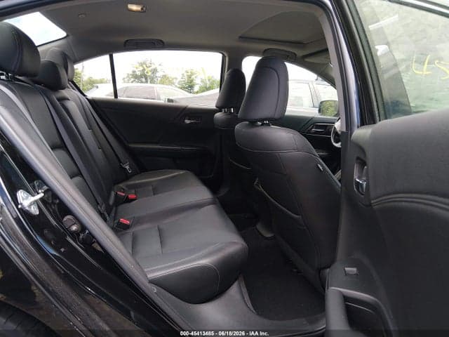 2017 HONDA ACCORD HYBRID EX-L 8