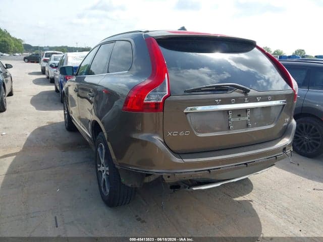 2015 VOLVO XC60 T6 3