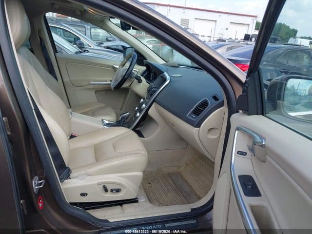 2015 VOLVO XC60 T6 5