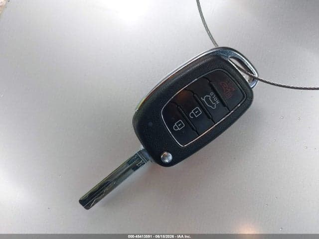 2017 HYUNDAI TUCSON SE 11