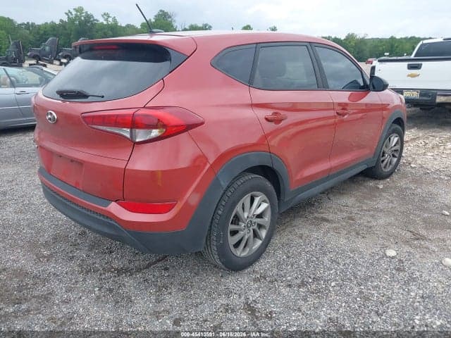 2017 HYUNDAI TUCSON SE 4