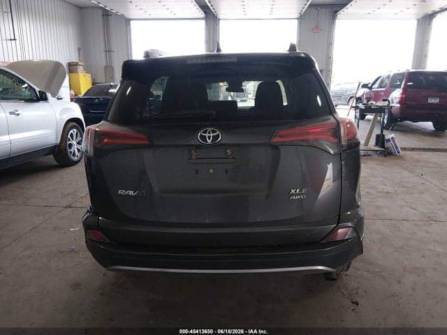 2018 TOYOTA RAV4 XLE 16