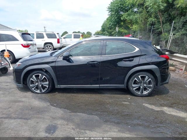 2019 LEXUS UX 200 14