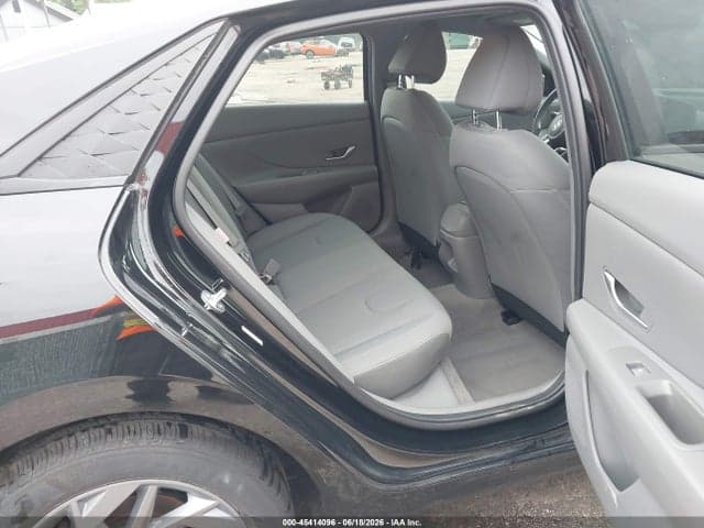 2024 HYUNDAI ELANTRA SEL 8