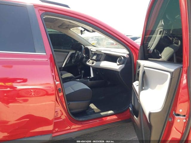 2017 TOYOTA RAV4 XLE 5
