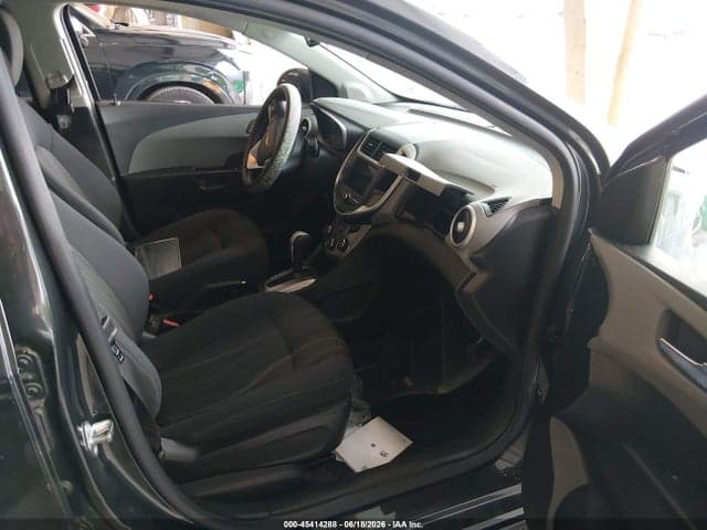 2019 CHEVROLET SONIC LT AUTO 5
