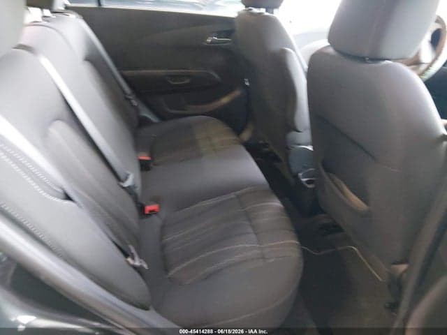2019 CHEVROLET SONIC LT AUTO 8