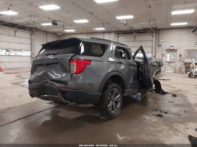 2021 FORD EXPLORER XLT 4