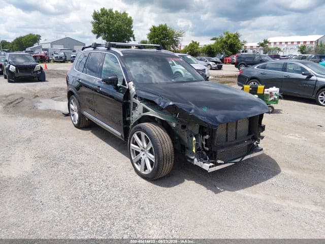 2018 VOLVO XC90 T6 2