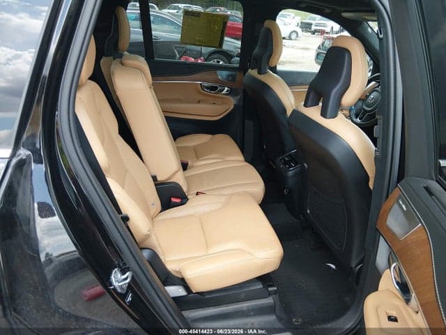 2018 VOLVO XC90 T6 9
