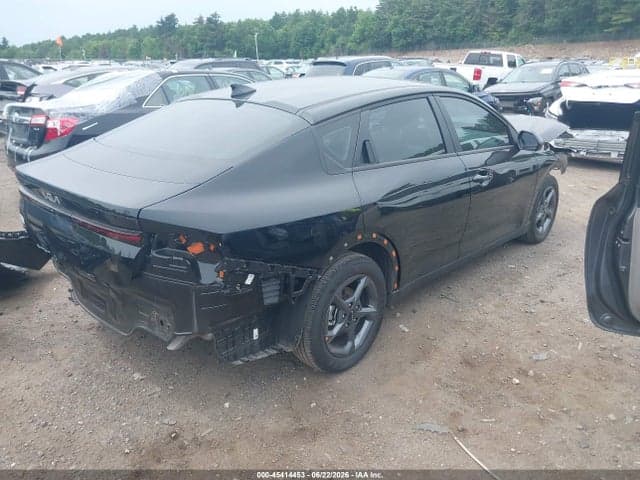 2025 KIA K4 LXS 4