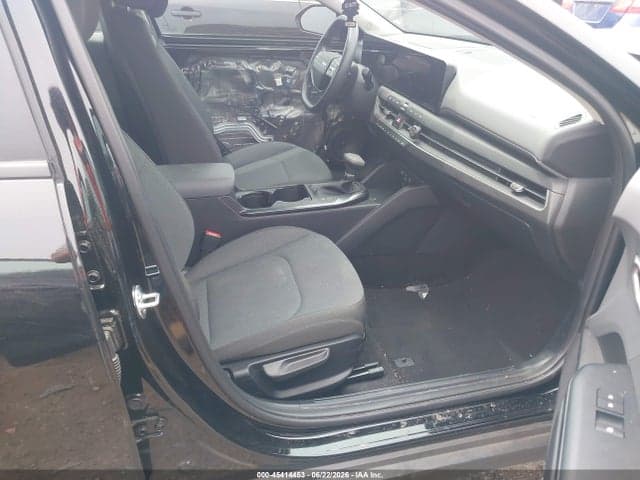 2025 KIA K4 LXS 5