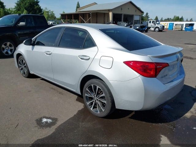 2017 TOYOTA COROLLA SE 3