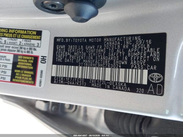 2017 TOYOTA COROLLA SE 9