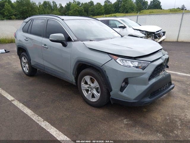 2021 TOYOTA RAV4 XLE 1