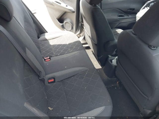 2019 NISSAN KICKS S 8