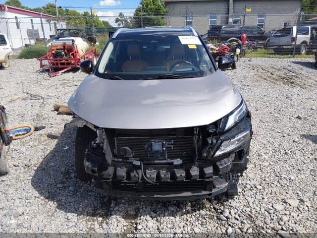2021 NISSAN ROGUE PLATINUM INTELLIGENT AWD 13