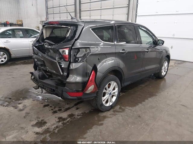 2017 FORD ESCAPE SE 4