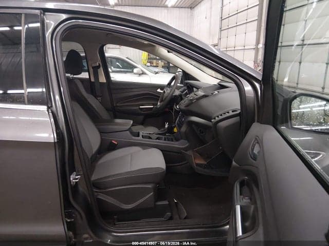 2017 FORD ESCAPE SE 5