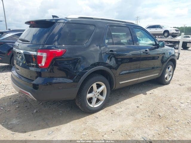 2017 FORD EXPLORER XLT 4