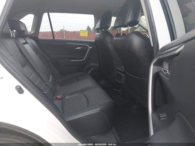 2020 TOYOTA RAV4 XLE PREMIUM 8