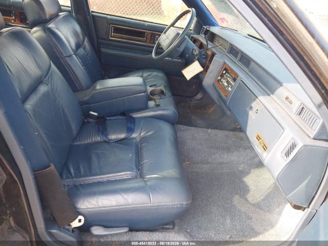 1992 CADILLAC DEVILLE 5