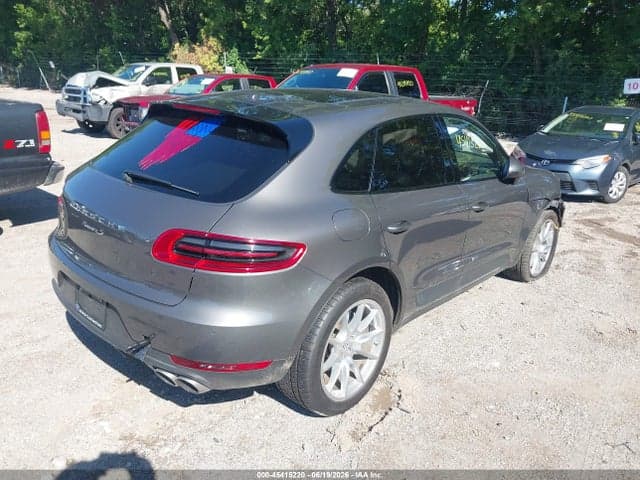 2016 PORSCHE MACAN S 4