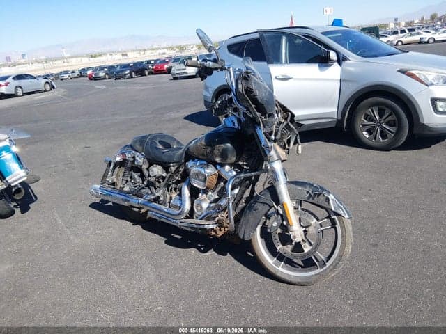 2017 HARLEY-DAVIDSON FLHXS STREET GLIDE SPECIAL - 1
