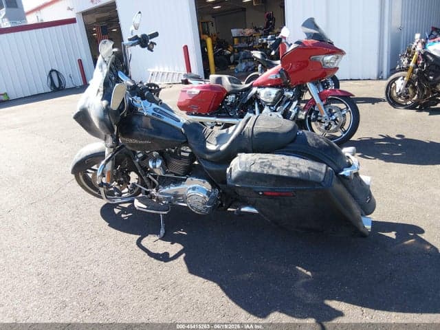 2017 HARLEY-DAVIDSON FLHXS STREET GLIDE SPECIAL 12