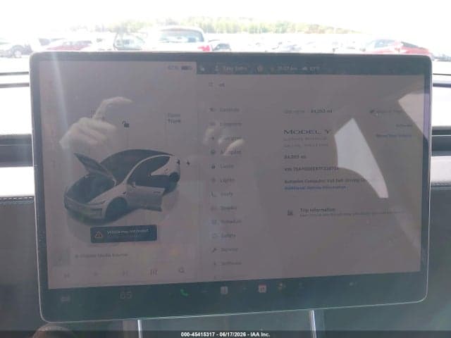 2026 TESLA MODEL Y 8