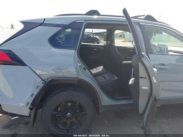 2019 TOYOTA RAV4 XLE PREMIUM 8