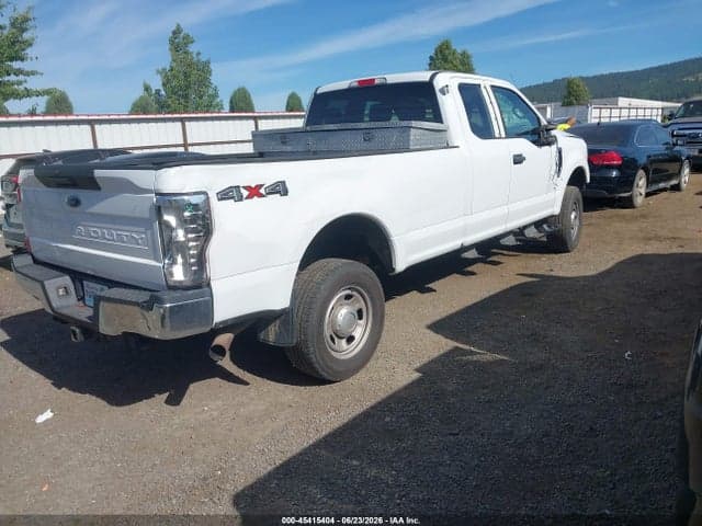 2017 FORD F-350 XLT 4