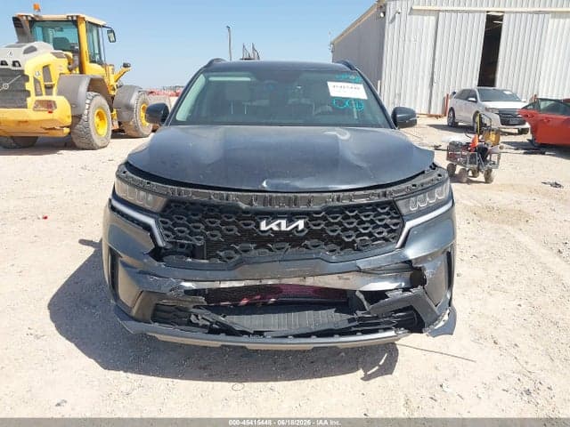 2023 KIA SORENTO S 11