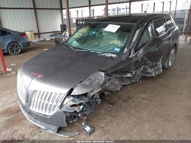 2010 LINCOLN MKT 6