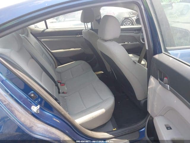 2018 HYUNDAI ELANTRA SE 8