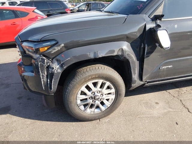 2024 TOYOTA TACOMA LIMITED 6
