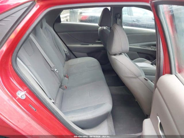 2021 HYUNDAI ELANTRA SE 8