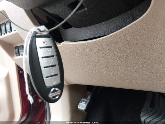 2017 NISSAN ROGUE SV 11