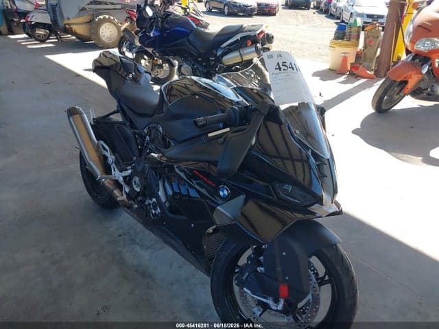 2026 BMW S 1000 RR - 1