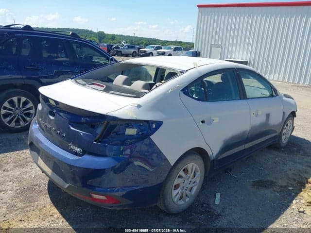 2020 HYUNDAI ELANTRA SE 4