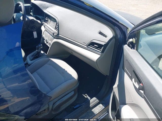 2020 HYUNDAI ELANTRA SE 5